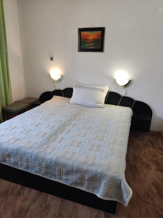 Къща За Гости Хайк Beli Osum Exterior photo